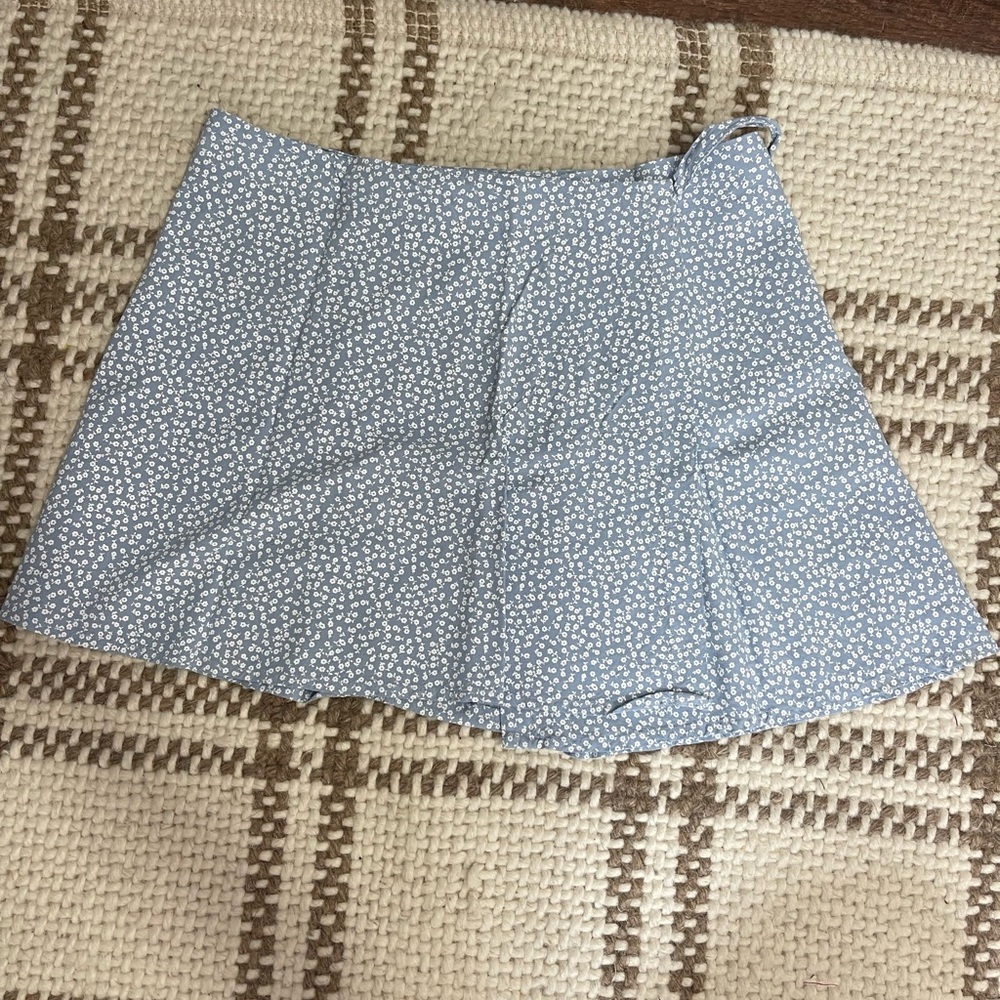 Brandy Melville Light Blue Floral Skirt